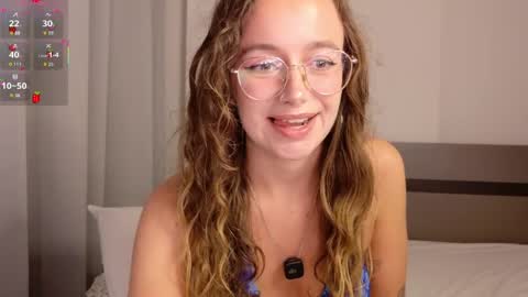 Snapshot of lolatheangel chatting on March 29, 2:39 pm Lolatheangel online show from March 29, 2:39 pm