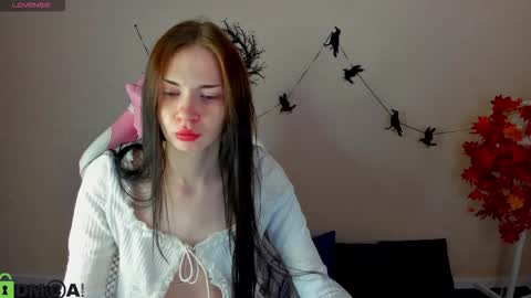 Snapshot of lolatwizz chatting on November 8, 9:20 am Lola online show from November 8, 9:20 am