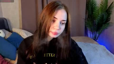 Lola online show from January 18, 9:35 am