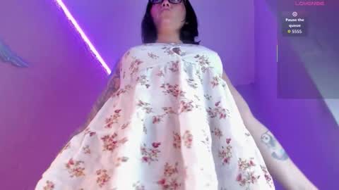 Lola online show from December 15, 11:47 am