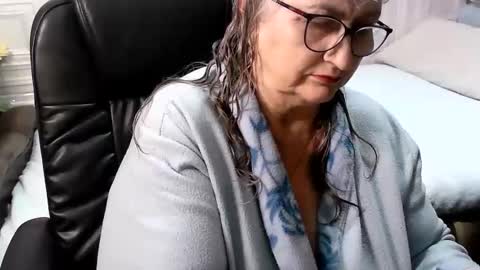 LolkaAlyss online show from April 2, 7:55 pm