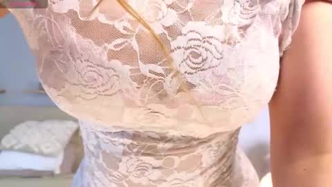 Lola online show from September 19, 8:16 am