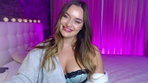 Snapshot of lollidoli__ chatting on February 15, 1:09 pm Victoria online show from February 15, 1:09 pm