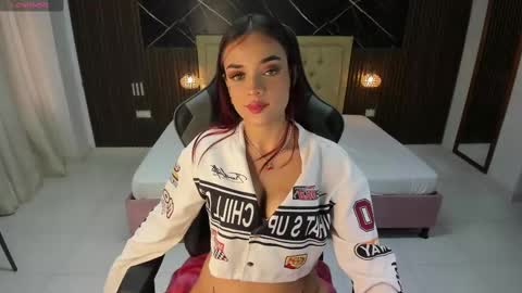 lolly18_ online show from January 25, 8:00 pm