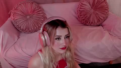 Snapshot of lolly_js_ chatting on October 1, 4:29 am Lolly online show from October 1, 4:29 am