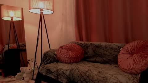 Snapshot of lolly_js_ chatting on October 17, 4:37 am Lolly online show from October 17, 4:37 am