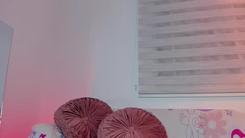 Snapshot of lolly_js_ chatting on March 8, 2:04 am Lolly online show from March 8, 2:04 am