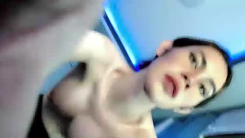 Snapshot of lolly_lips69 chatting on December 29, 4:51 pm hana online show from December 29, 4:51 pm