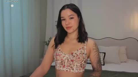 lolly_turner online show from July 18, 4:05 am