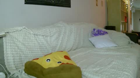 Lilly online show from December 24, 5:23 pm