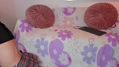 Snapshot of lollypetitte_ chatting on March 5, 11:23 pm Lolly online show from March 5, 11:23 pm