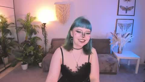 Lolly   online show from May 1, 4:33 pm