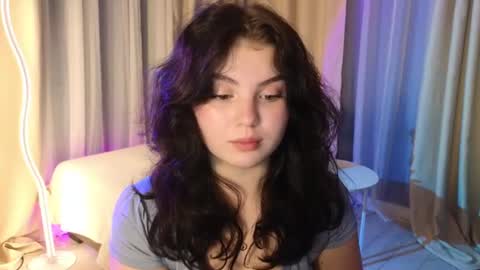 lollyy_pop online show from June 12, 1:37 am