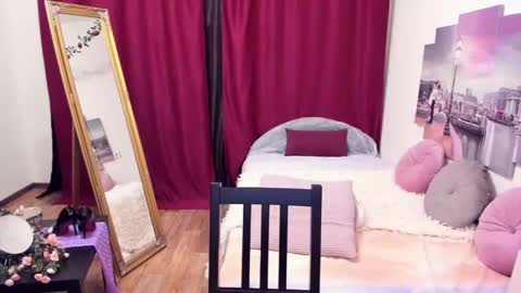 Snapshot of lolomercier chatting on March 1, 8:10 pm LoloMercier online show from March 1, 8:10 pm