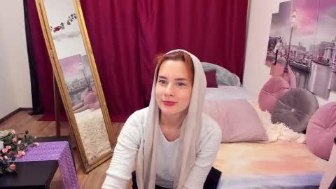 Snapshot of lolomercier chatting on March 9, 4:33 pm LoloMercier online show from March 9, 4:33 pm