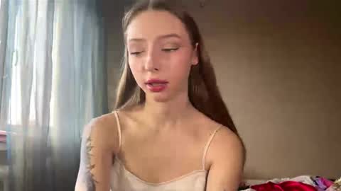 Lili online show from March 23, 3:05 pm