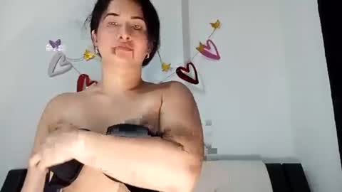 Snapshot of lomaslindosoyyo chatting on June 27, 10:26 pm estehfania online show from June 27, 10:26 pm