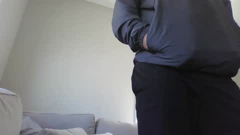 THE SEXIEST MAN ALIVE online show from March 7, 3:28 pm