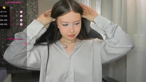 lona online show from January 8, 11:43 am