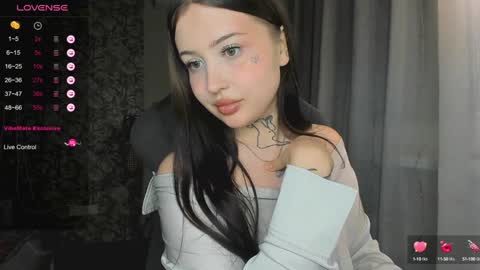 lona online show from January 20, 8:40 pm