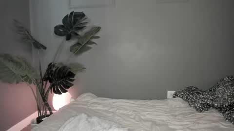 Snapshot of lonelly_lolly98 chatting on February 26, 9:37 pm SABRINA online show from February 26, 9:37 pm