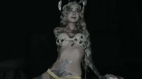 Snapshot of lonelly_lolly98 chatting on November 4, 1:48 am SABRINA online show from November 4, 1:48 am