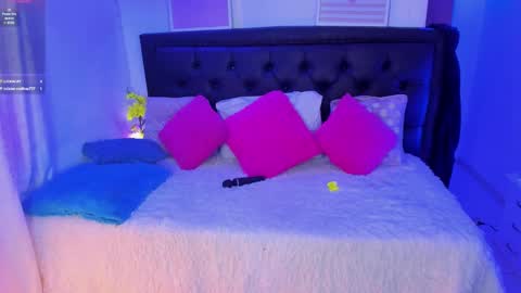 Jennifer  online show from January 20, 9:53 pm