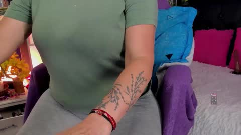 Jennifer  online show from February 12, 4:35 pm