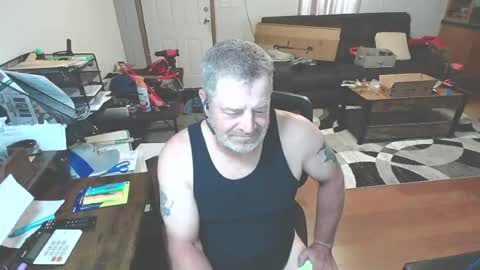 lonelybrad69 online show from July 31, 11:37 pm