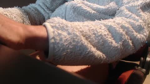 Snapshot of lonelymatcha chatting on April 6, 9:21 am lonelymatcha online show from April 6, 9:21 am