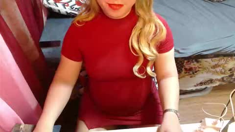 Snapshot of lonelysofia6969 chatting on May 28, 7:33 pm lonelysofia6969 online show from May 28, 7:33 pm