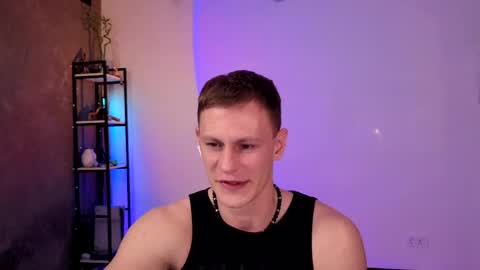 Snapshot of long_play chatting on May 21, 8:05 pm long_play online show from May 21, 8:05 pm