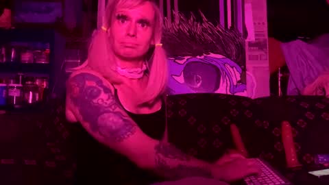 Snapshot of longbeachcd69 chatting on February 15, 7:06 am longbeachcd69 online show from February 15, 7:06 am