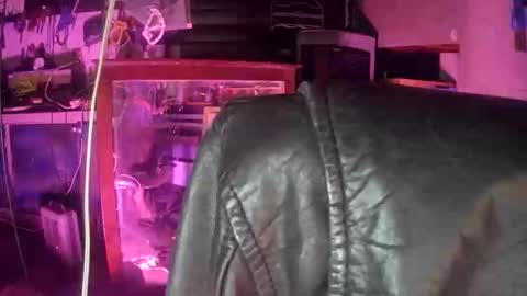 Snapshot of longbeachcd69 chatting on December 4, 12:25 pm longbeachcd69 online show from December 4, 12:25 pm