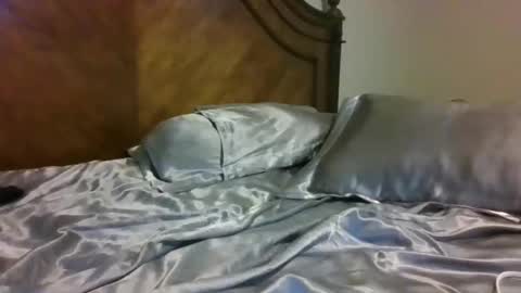 Snapshot of longdsmeag chatting on November 8, 3:18 am longdsmeag online show from November 8, 3:18 am