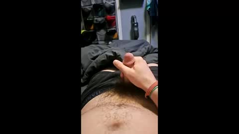 longhairguy27 online show from April 5, 4:26 pm