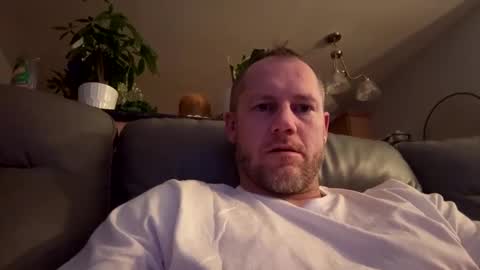 Snapshot of longstrokin8869 chatting on March 4, 7:19 am Bradsobad88 online show from March 4, 7:19 am