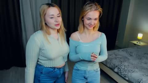 Kaila and Polly online show from February 9, 4:11 pm