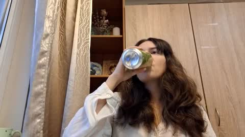 Kelly u can call Kelik online show from December 17, 8:09 am