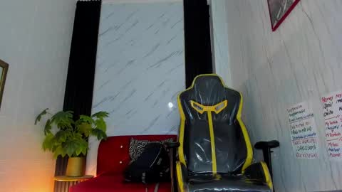 LooganX online show from March 4, 7:11 pm