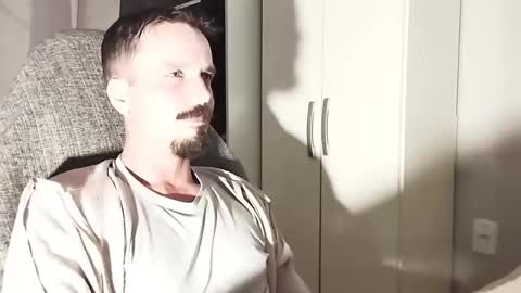 Lucas online show from October 10, 11:04 pm