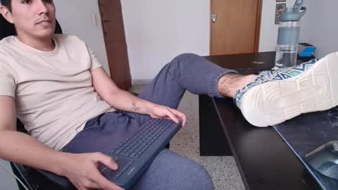 looki 16 online show from October 17, 4:31 pm