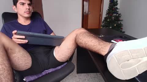 looki 16 online show from December 17, 5:08 pm