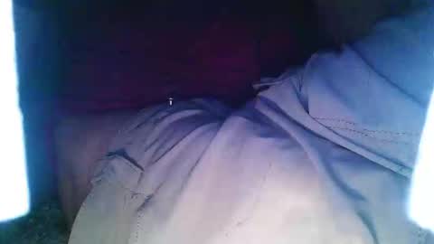 Snapshot of lookingforcougars500 chatting on October 5, 3:38 am lookingforcougars500 online show from October 5, 3:38 am