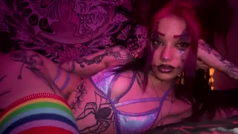 Snapshot of lookingforlona chatting on October 4, 3:26 am lookingforlona online show from October 4, 3:26 am