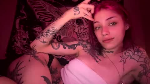 Snapshot of lookingforlona chatting on October 5, 5:44 pm lookingforlona online show from October 5, 5:44 pm