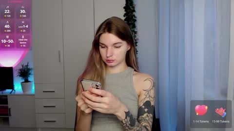 Snapshot of lookluna chatting on November 30, 11:25 am Luna online show from November 30, 11:25 am