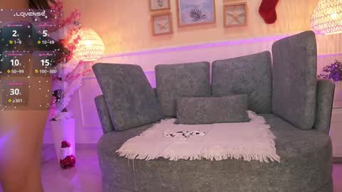 Loona Nyx online show from December 19, 11:39 am