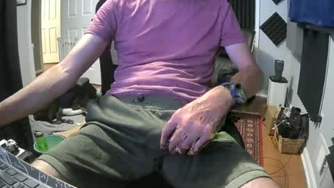 looselycut online show from July 4, 11:05 am