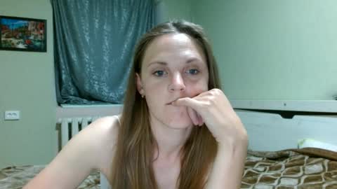 Snapshot of lora879 chatting on June 11, 8:51 pm Lora online show from June 11, 8:51 pm